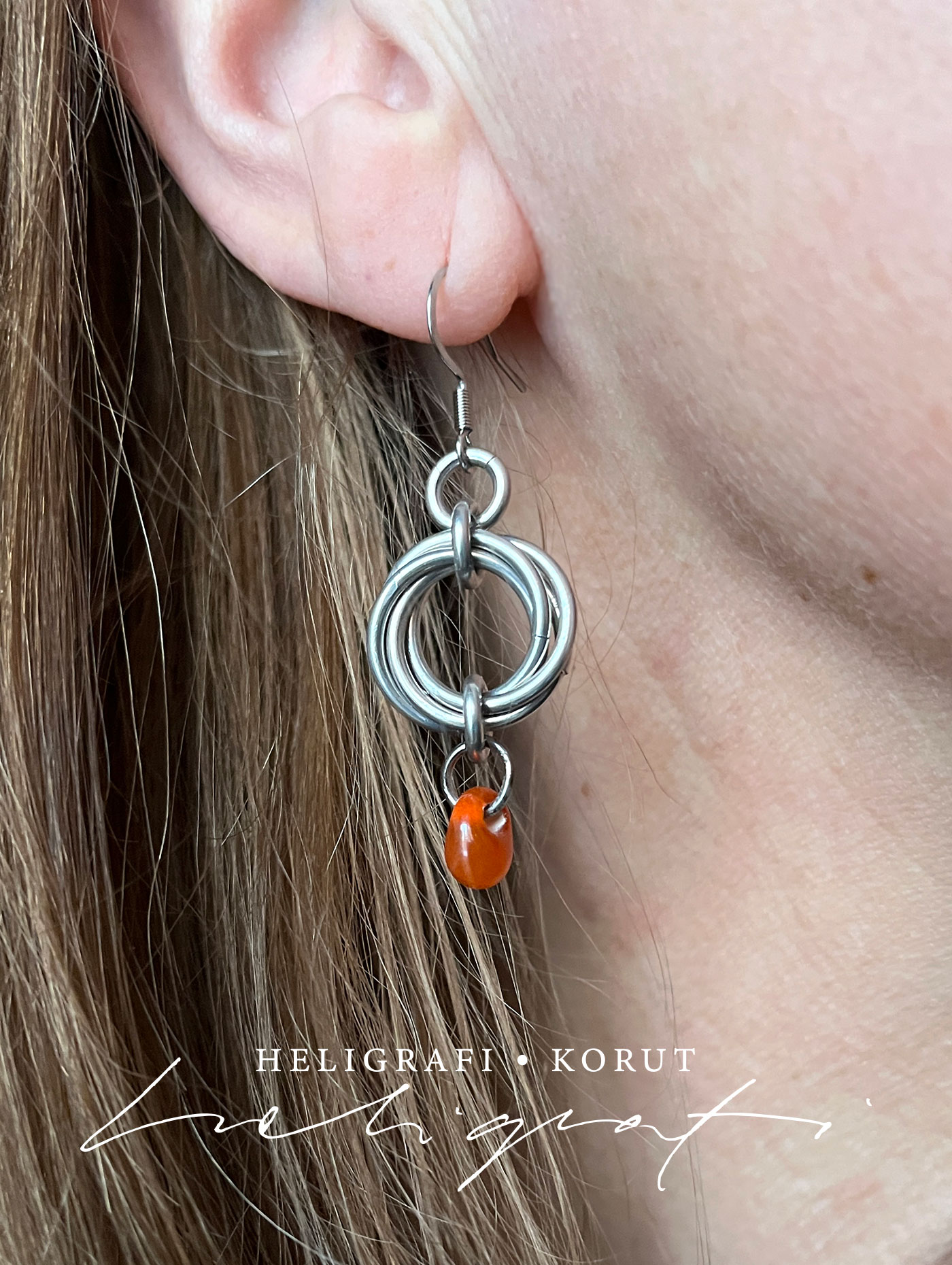 Rakkaussolmu-korvakorut, värillisin pisarahelmin - Image 5